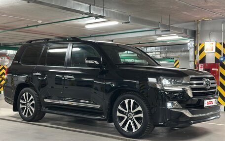 Toyota Land Cruiser 200, 2018 год, 8 200 000 рублей, 7 фотография