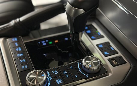 Toyota Land Cruiser 200, 2018 год, 8 200 000 рублей, 31 фотография