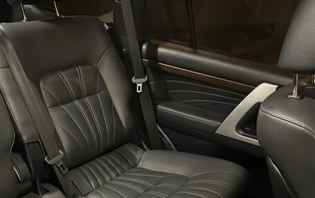 Toyota Land Cruiser 200, 2018 год, 8 200 000 рублей, 39 фотография