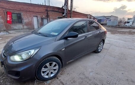 Hyundai Solaris II рестайлинг, 2011 год, 415 000 рублей, 2 фотография