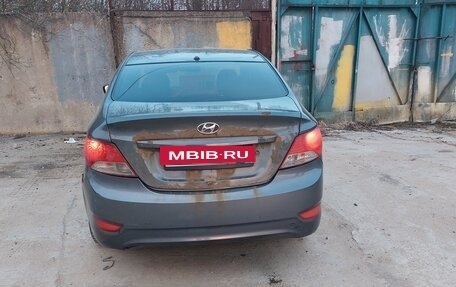 Hyundai Solaris II рестайлинг, 2011 год, 415 000 рублей, 6 фотография
