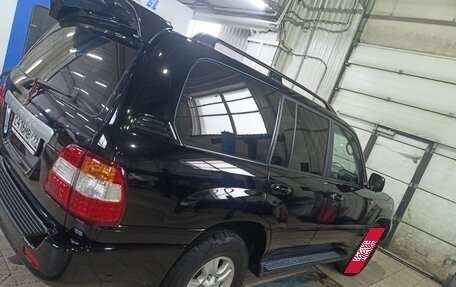 Toyota Land Cruiser 100 рестайлинг 2, 2007 год, 4 000 000 рублей, 4 фотография