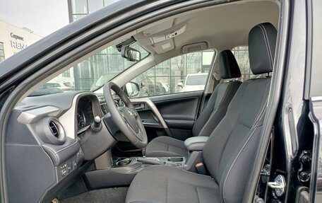 Toyota RAV4, 2017 год, 2 812 500 рублей, 16 фотография