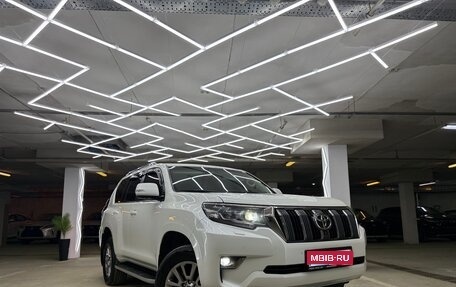 Toyota Land Cruiser Prado 150 рестайлинг 2, 2019 год, 4 800 000 рублей, 1 фотография