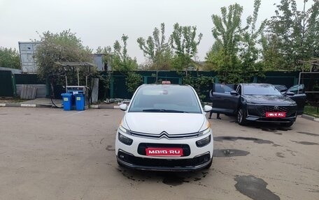 Citroen C4 Picasso II рестайлинг, 2018 год, 1 000 000 рублей, 1 фотография