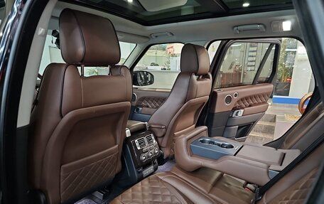 Land Rover Range Rover IV рестайлинг, 2017 год, 4 899 000 рублей, 28 фотография