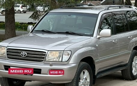 Toyota Land Cruiser 100 рестайлинг 2, 2003 год, 1 990 000 рублей, 2 фотография