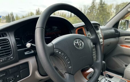 Toyota Land Cruiser 100 рестайлинг 2, 2003 год, 1 990 000 рублей, 11 фотография