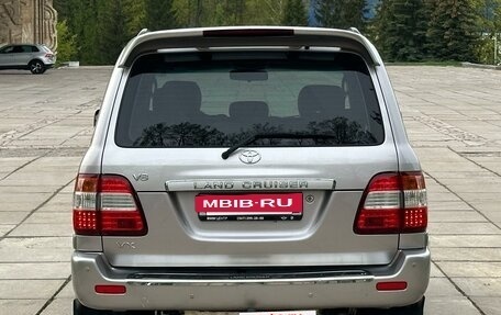 Toyota Land Cruiser 100 рестайлинг 2, 2003 год, 1 990 000 рублей, 5 фотография