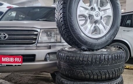 Toyota Land Cruiser 100 рестайлинг 2, 2003 год, 1 990 000 рублей, 25 фотография