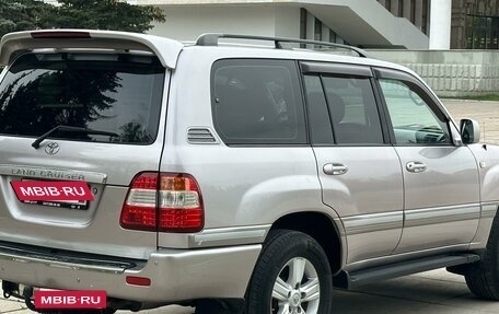 Toyota Land Cruiser 100 рестайлинг 2, 2003 год, 1 990 000 рублей, 6 фотография
