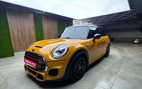 MINI Hatch, 2017 год, 2 680 000 рублей, 6 фотография