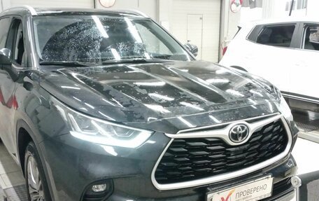 Toyota Highlander, 2023 год, 5 320 000 рублей, 2 фотография