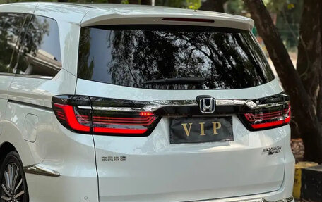 Honda Elysion, 2022 год, 3 080 000 рублей, 15 фотография