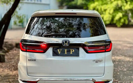Honda Elysion, 2022 год, 3 080 000 рублей, 19 фотография