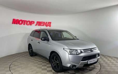 Mitsubishi Outlander III рестайлинг 3, 2014 год, 1 320 000 рублей, 3 фотография