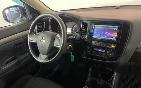 Mitsubishi Outlander III рестайлинг 3, 2014 год, 1 320 000 рублей, 15 фотография