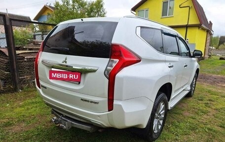 Mitsubishi Pajero Sport III рестайлинг, 2017 год, 2 600 000 рублей, 2 фотография