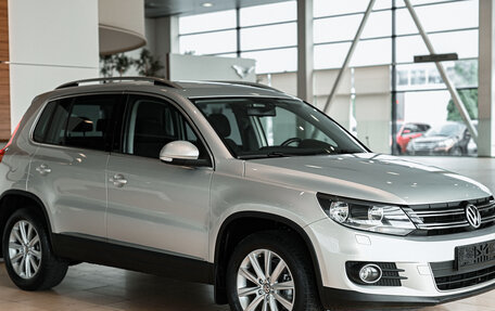 Volkswagen Tiguan I, 2011 год, 1 155 000 рублей, 3 фотография
