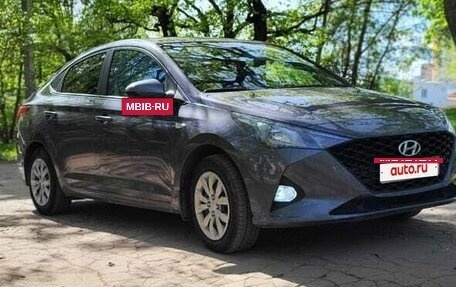 Hyundai Solaris II рестайлинг, 2021 год, 1 350 000 рублей, 4 фотография