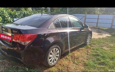 Chevrolet Cruze II, 2013 год, 700 000 рублей, 3 фотография