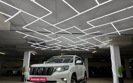 Toyota Land Cruiser Prado 150 рестайлинг 2, 2019 год, 4 800 000 рублей, 3 фотография