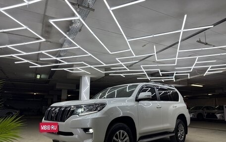 Toyota Land Cruiser Prado 150 рестайлинг 2, 2019 год, 4 800 000 рублей, 12 фотография
