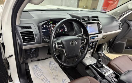 Toyota Land Cruiser Prado 150 рестайлинг 2, 2019 год, 4 800 000 рублей, 19 фотография