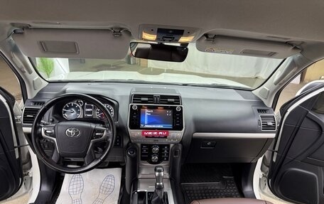Toyota Land Cruiser Prado 150 рестайлинг 2, 2019 год, 4 800 000 рублей, 24 фотография