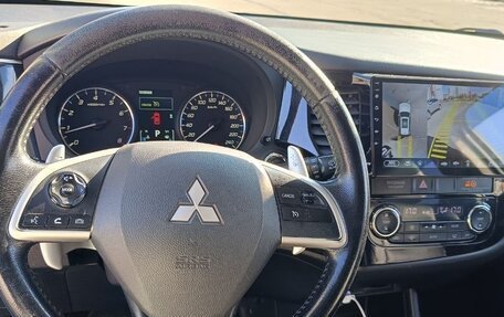 Mitsubishi Outlander III рестайлинг 3, 2012 год, 1 180 000 рублей, 1 фотография