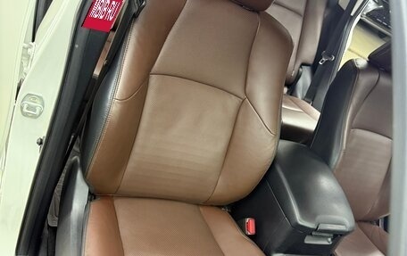 Toyota Land Cruiser Prado 150 рестайлинг 2, 2019 год, 4 800 000 рублей, 31 фотография