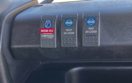 Land Rover Defender I, 2008 год, 2 000 000 рублей, 9 фотография