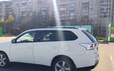 Mitsubishi Outlander III рестайлинг 3, 2012 год, 1 180 000 рублей, 4 фотография