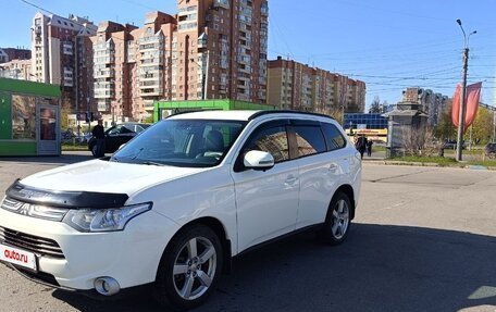 Mitsubishi Outlander III рестайлинг 3, 2012 год, 1 180 000 рублей, 3 фотография