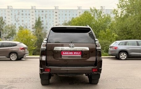 Toyota Land Cruiser Prado 150 рестайлинг 2, 2018 год, 4 740 000 рублей, 9 фотография