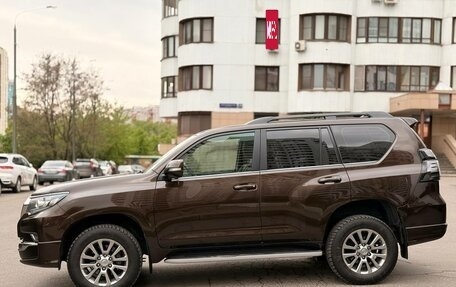 Toyota Land Cruiser Prado 150 рестайлинг 2, 2018 год, 4 740 000 рублей, 12 фотография