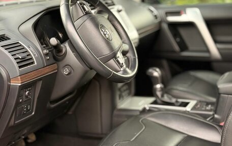 Toyota Land Cruiser Prado 150 рестайлинг 2, 2018 год, 4 740 000 рублей, 20 фотография