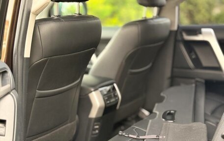 Toyota Land Cruiser Prado 150 рестайлинг 2, 2018 год, 4 740 000 рублей, 23 фотография