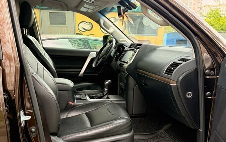 Toyota Land Cruiser Prado 150 рестайлинг 2, 2018 год, 4 740 000 рублей, 21 фотография