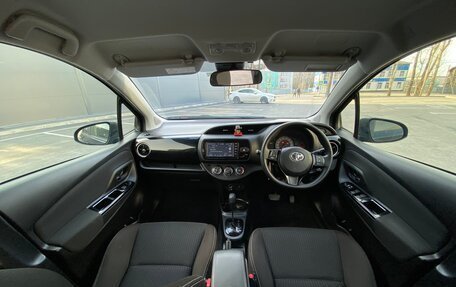 Toyota Vitz, 2019 год, 1 199 000 рублей, 8 фотография