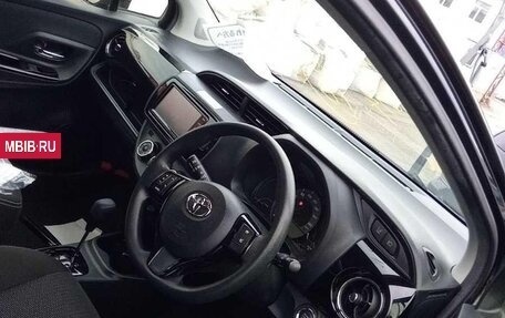 Toyota Vitz, 2019 год, 1 199 000 рублей, 9 фотография