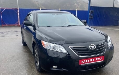Toyota Camry, 2008 год, 680 000 рублей, 3 фотография