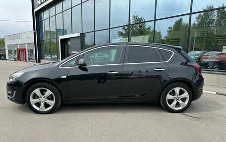Opel Astra J, 2013 год, 799 000 рублей, 2 фотография