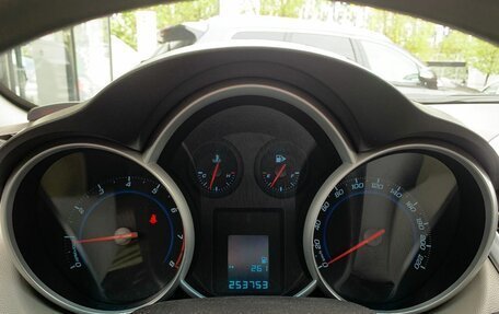 Chevrolet Cruze II, 2012 год, 549 111 рублей, 13 фотография