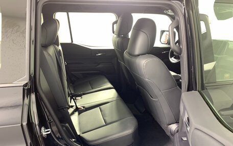 Toyota Land Cruiser Prado, 2024 год, 9 290 000 рублей, 19 фотография