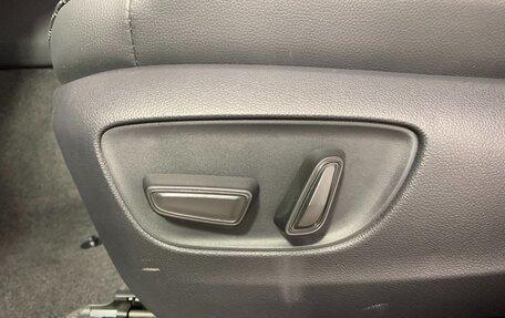 Toyota Land Cruiser Prado, 2024 год, 9 290 000 рублей, 22 фотография