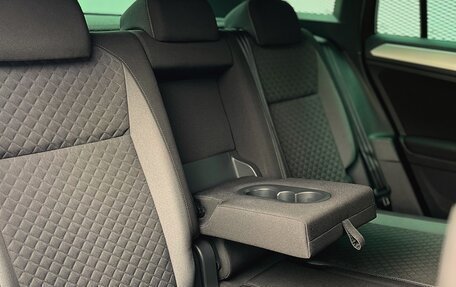 Volkswagen Tiguan II, 2019 год, 2 300 000 рублей, 14 фотография