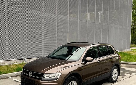 Volkswagen Tiguan II, 2019 год, 2 300 000 рублей, 4 фотография