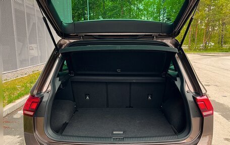 Volkswagen Tiguan II, 2019 год, 2 300 000 рублей, 24 фотография