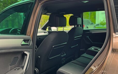 Volkswagen Tiguan II, 2019 год, 2 300 000 рублей, 15 фотография